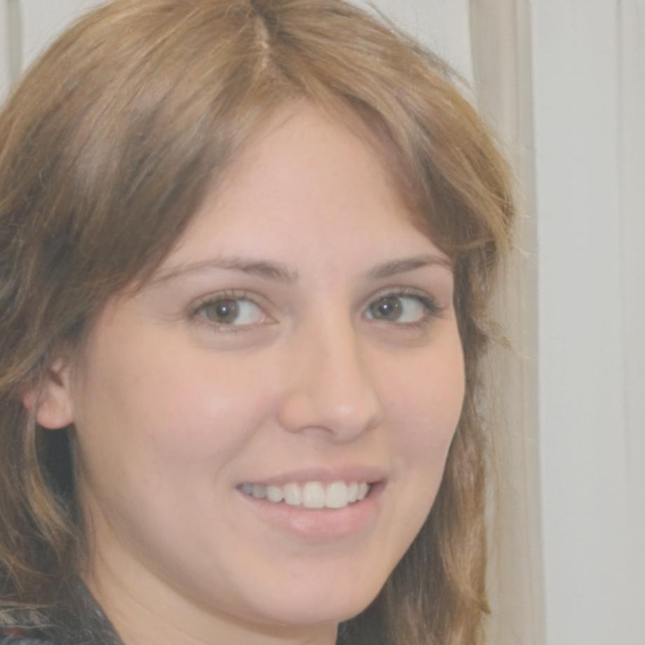 Retrato profesional de Elena Torrijos, especialista en control de gastos